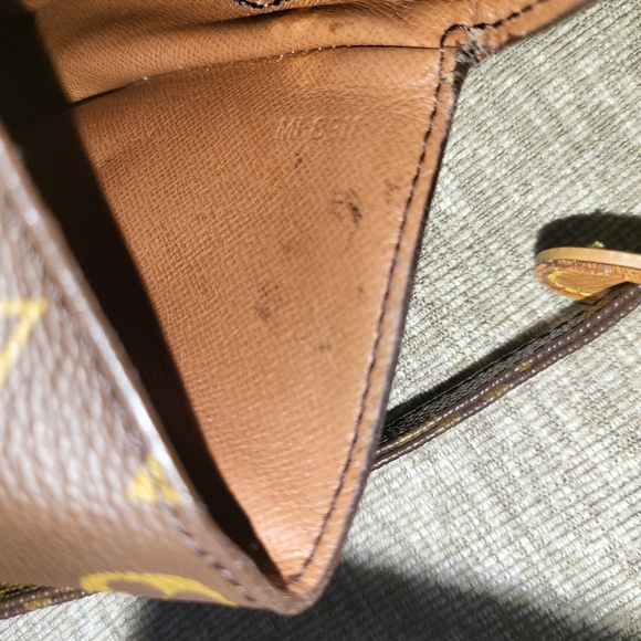 LOUIS VUITTON Monogram Saint Cloud MM..Authentic..w/COA - Picture 8 of 12